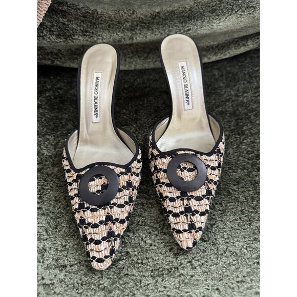 Manolo Blahnik Maysale Woven Buckle Mules – Size 39 Fits like an 8 - Picture 1 of 5